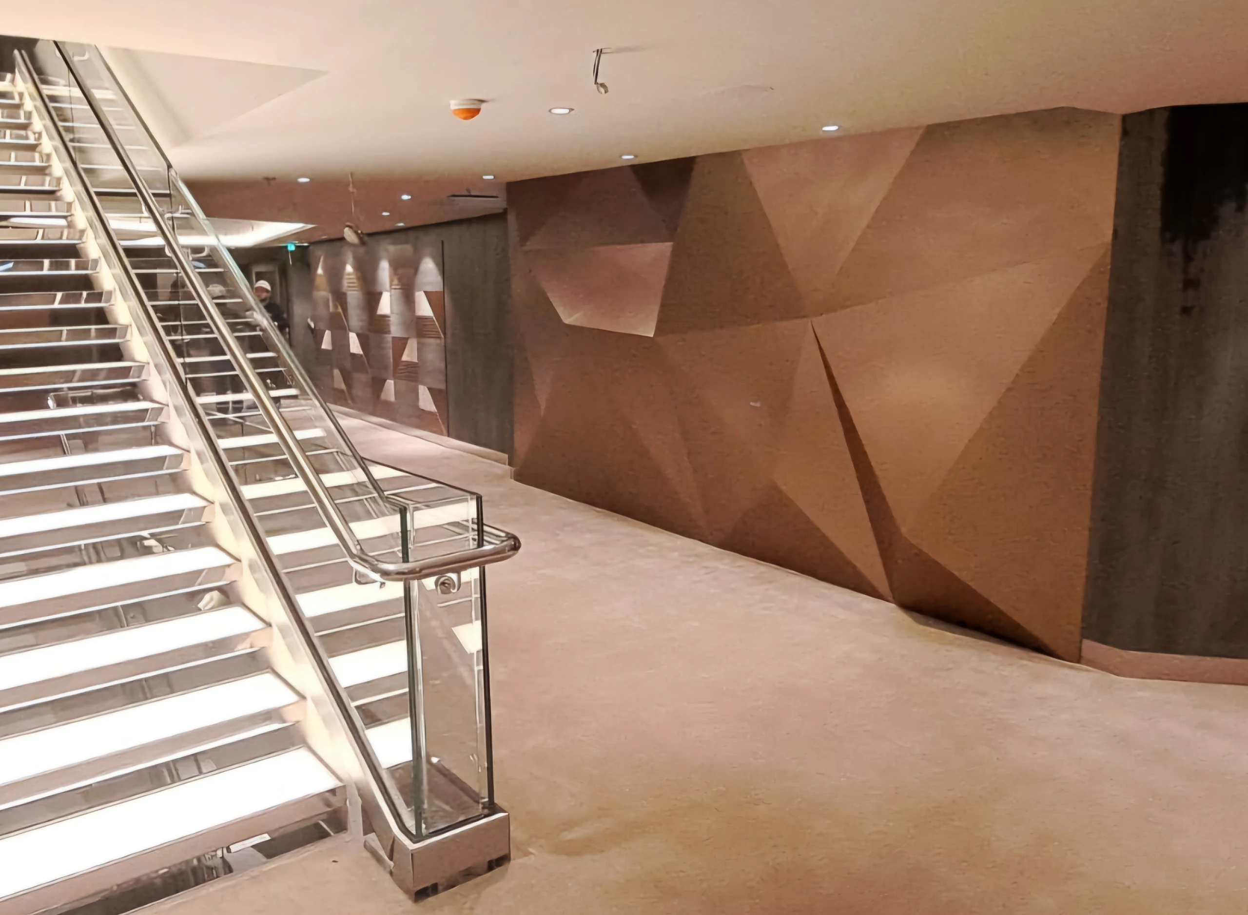 Pared piramidal · Utopia of the Seas